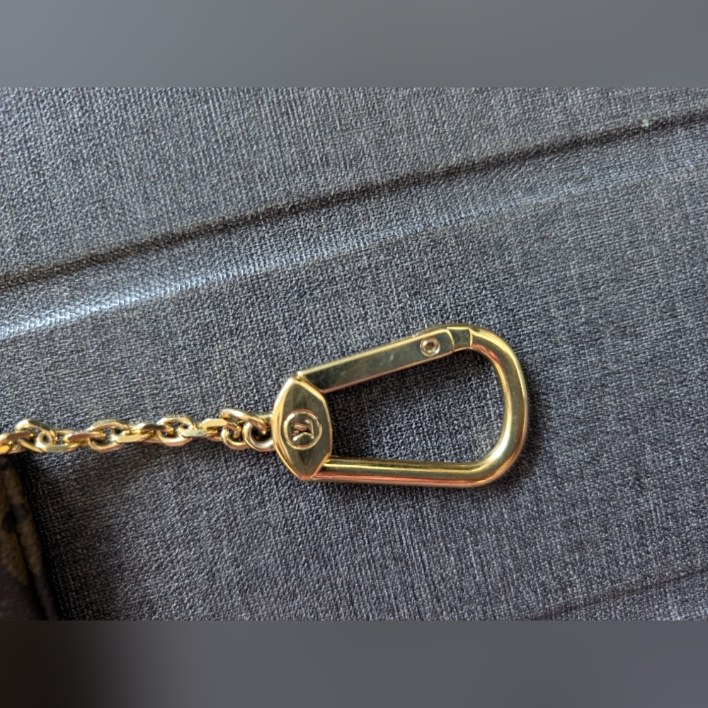 Louis Vuitton Wallet/Coin Purse - Picture 5 of 9